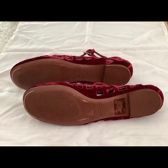 Red Velvet Marc Jacob shoes, sz 7, worn one time. - Picture 2 of 3